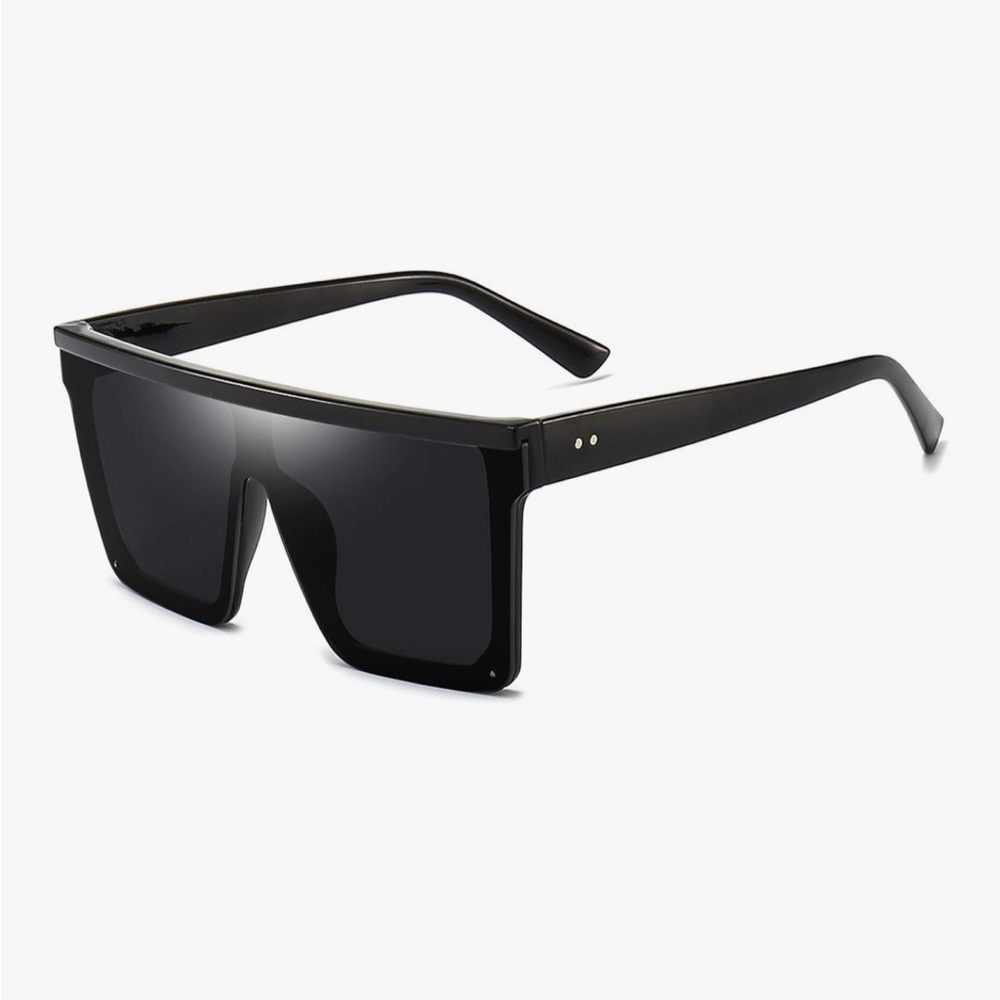 Stylish Black Oversized Sunglasses